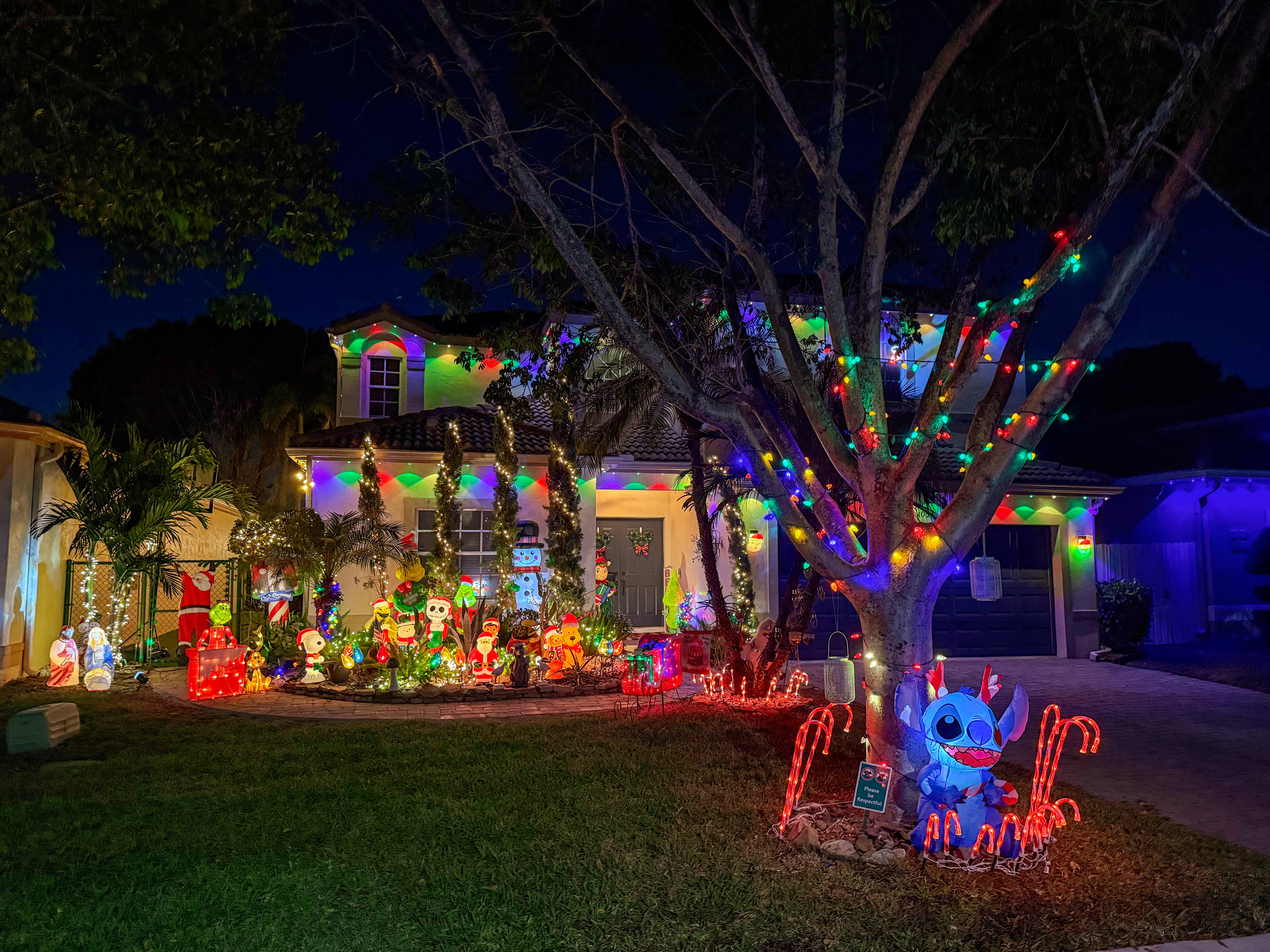 2025 Holiday Light Contest: 1 Orlando Martinez 2025 Holiday Light Contest: 1 Orlando Martinez